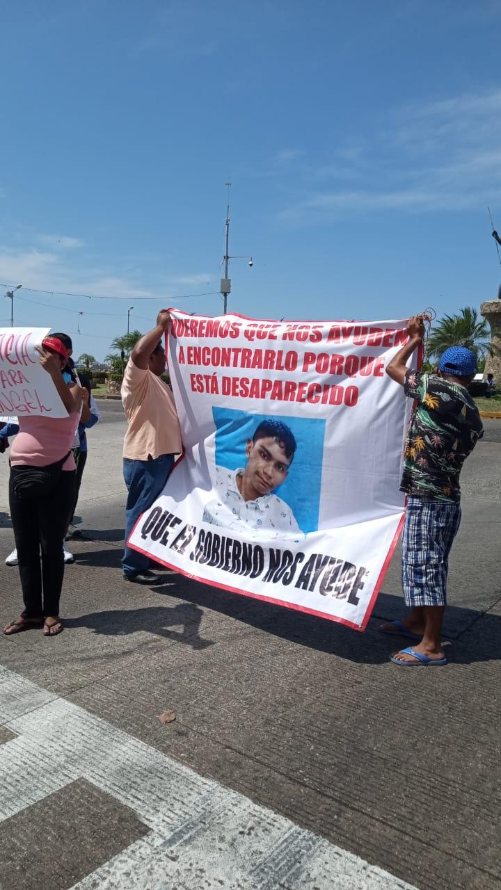 El joven padece una discapacidad y está bajo tratamiento, argumentaron los familiares